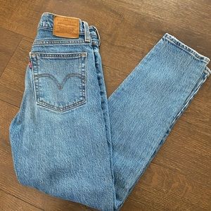 levi’s wedgie straight jeans 25